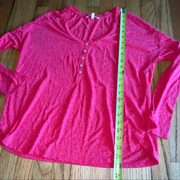 46 Victoria’s Secret sleep top - Picture 2 of 6